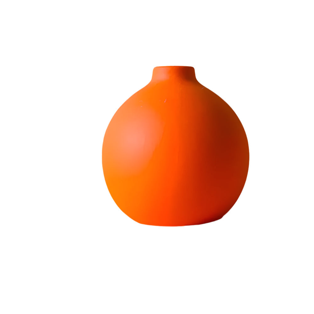 Astraelle - Elegant Scandinavian Ceramic Vase in Minimalist Style for a Modern Atmosphere