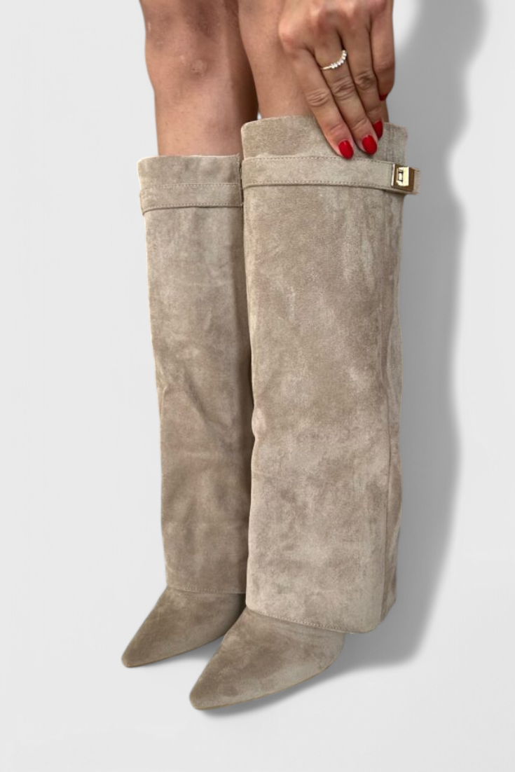 Raya Sleek Stylish Everyday Boots for a Chic and Comfortable Look