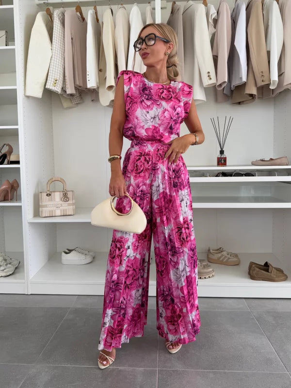 Daisy | Elegant Women's Set with Pleated Pants and Sophisticated Top