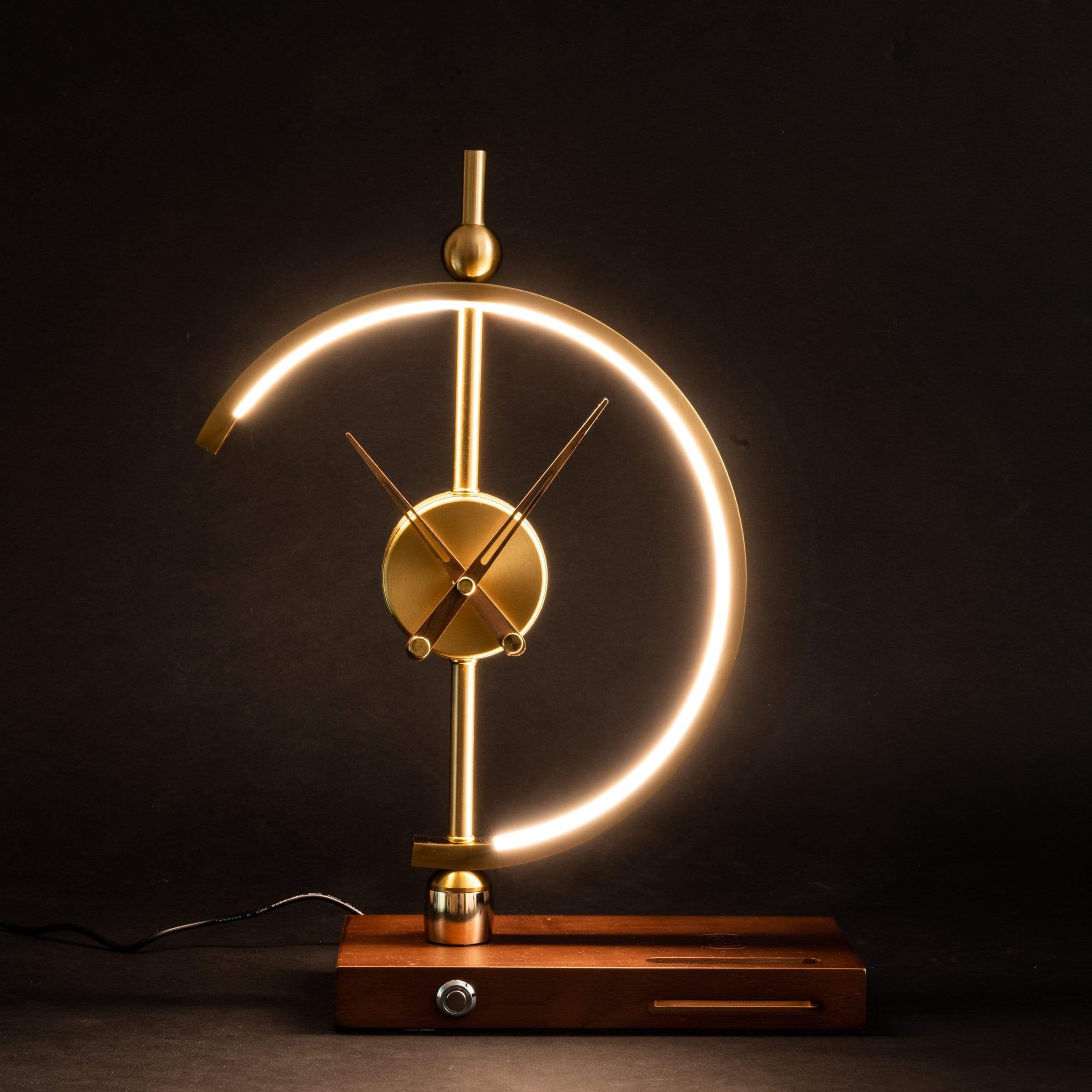 Nagoyalight™ | Elegant LED Lamp with Built-in Clock and Charging Station