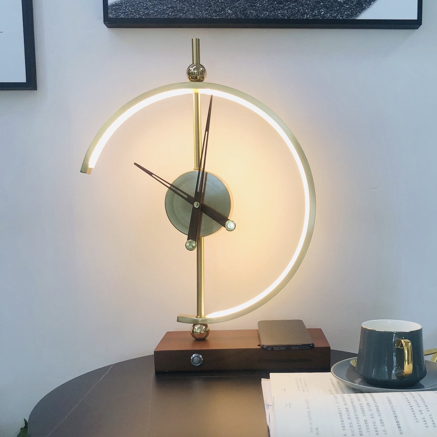Nagoyalight™ | Elegant LED Lamp with Built-in Clock and Charging Station