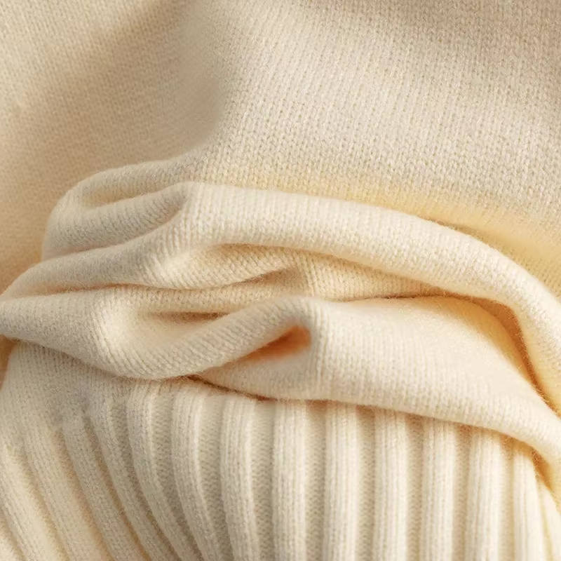 Ava™ - Elegant long-sleeve pullover and straight-leg pants for a sophisticated look