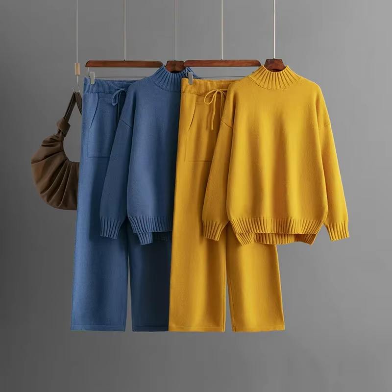 Ava™ - Elegant long-sleeve pullover and straight-leg pants for a sophisticated look