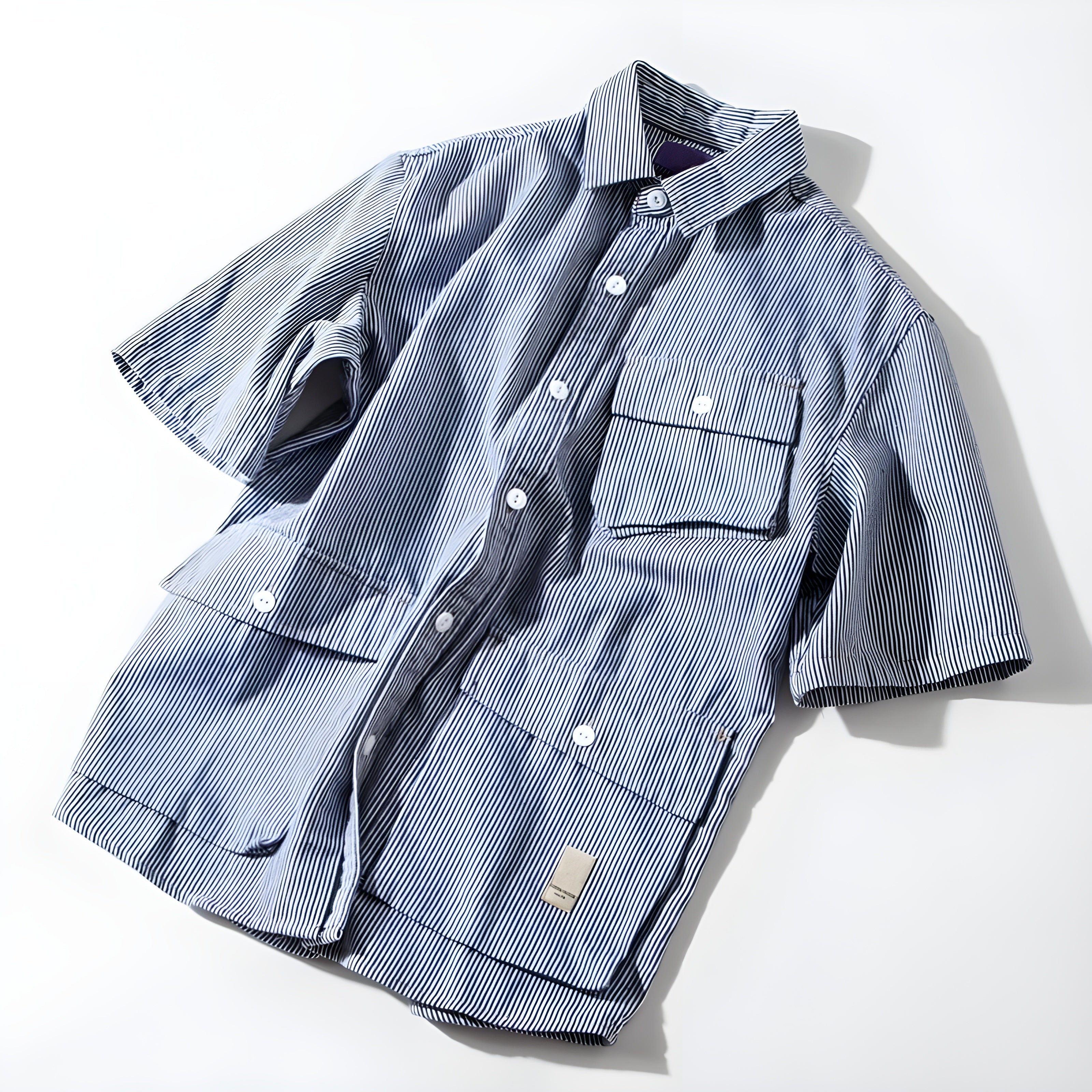 Elegant Riku cargo shirt for practical and trendy work