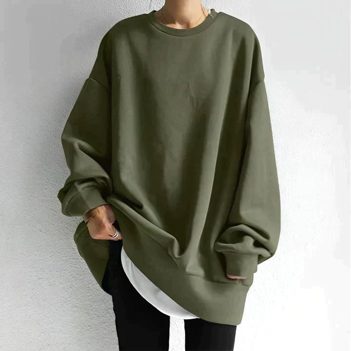 Comfortable oversized women's sweater for a cool look