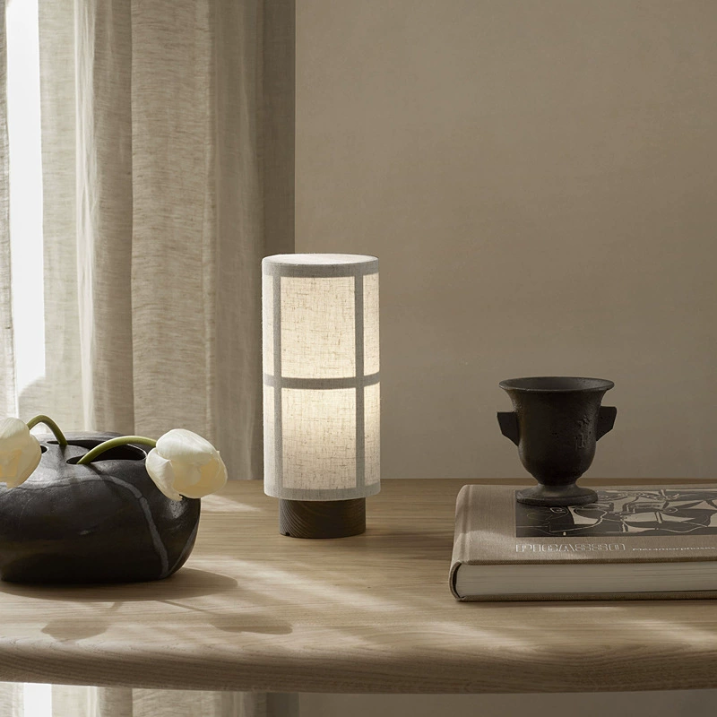 Elegant Japanese Silk Table Lamp for Stylish Lighting