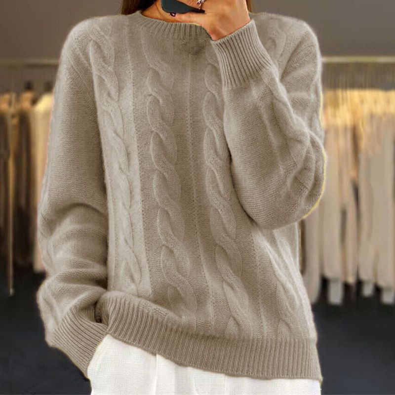 Luxurious Winter Sweater - Cozy, Elegant Knit for Cold Weather