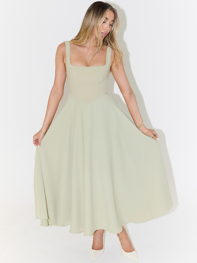 Scarlett Grace | Timelessly Elegant Dress