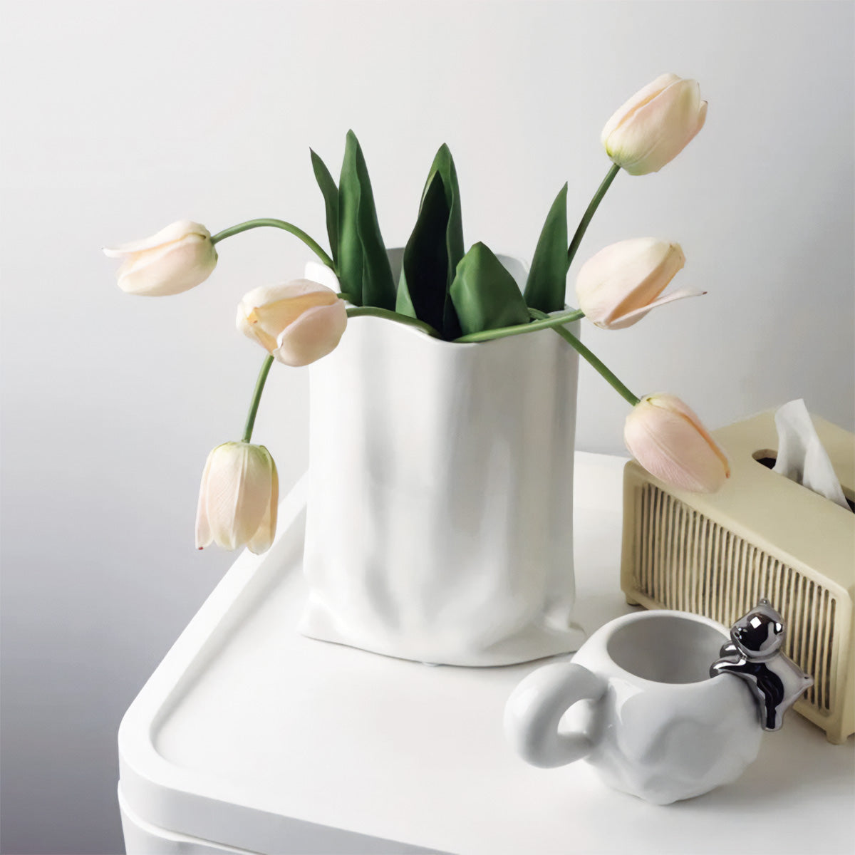 Elegant Pleated Flower Vase | Perfect Contemporary Decor for All Your Rooms