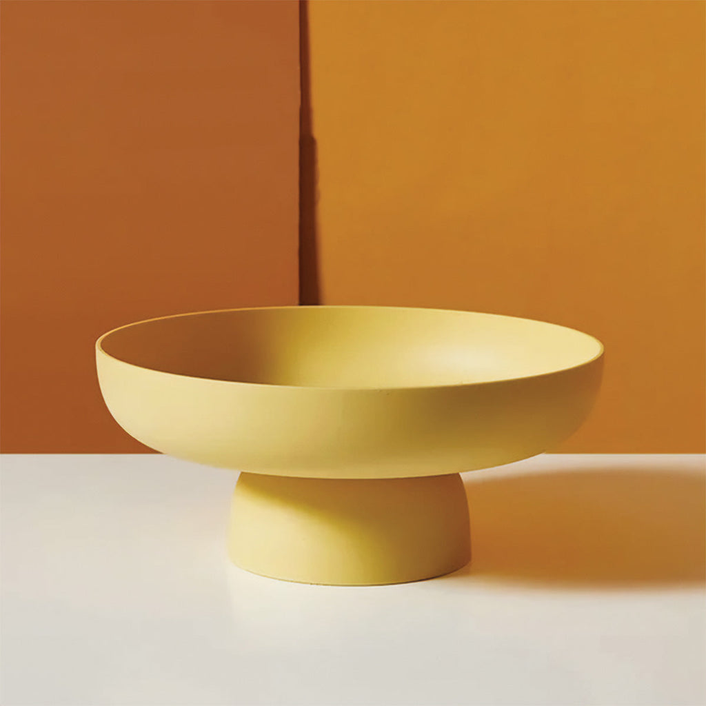 Round fruit container