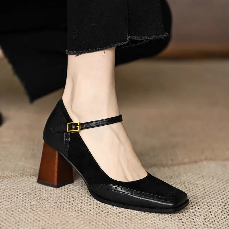 Classic Pumps – Timeless Style for Every Step