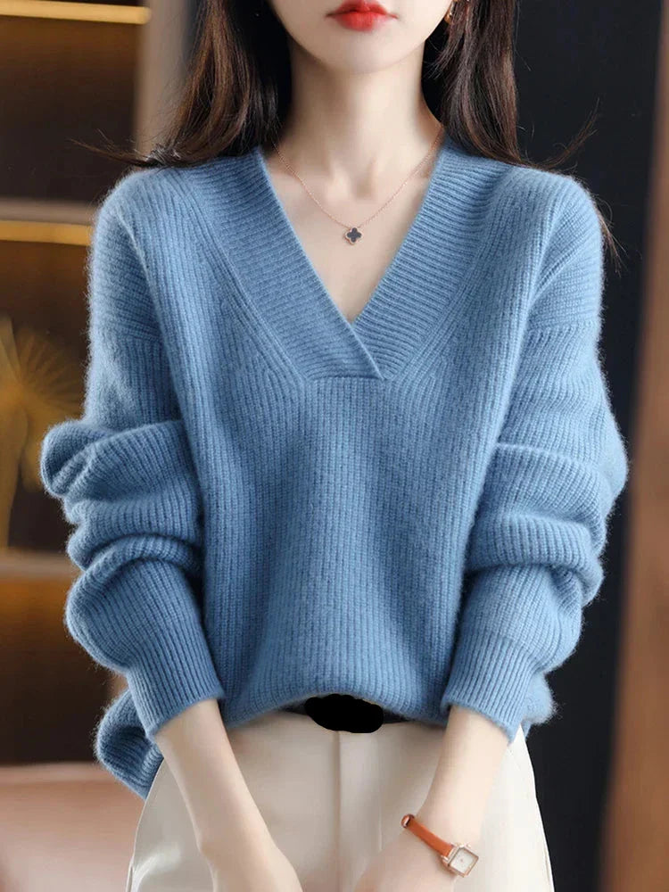 Stylish Women's V-Neck Knit Sweater for a Cozy & Elegant Outfit