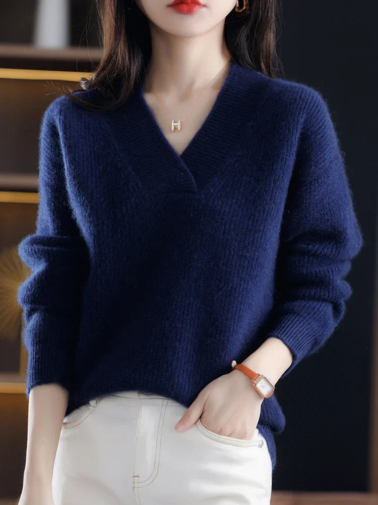 Stylish Women's V-Neck Knit Sweater for a Cozy & Elegant Outfit