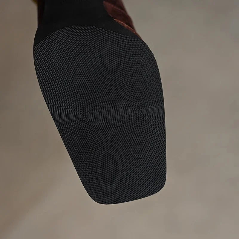 Classic Pumps – Timeless Style for Every Step