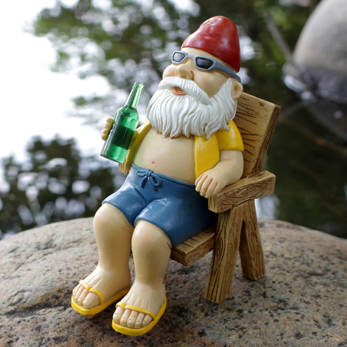 Drusiana - Charming Sunbathing Gnome Resin Statue with Luxury Lounge Chair for Enchanting Garden Decor