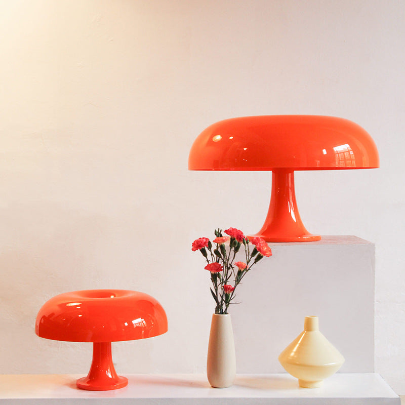 Modern Mushroom-Shaped Table Lamp - Minimalist Design for Stylish Lighting