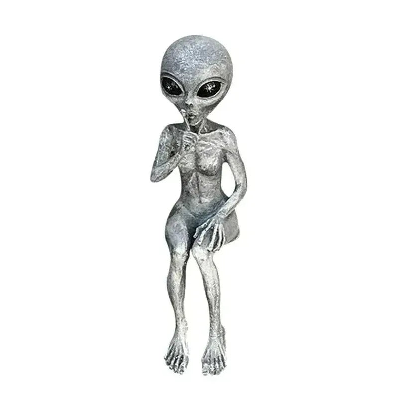 Aethra - Mysterious Alien Resin Image with UFO for Unique Garden Decoration