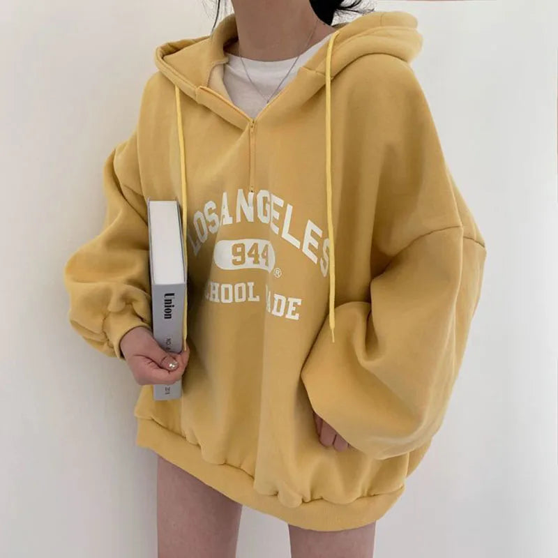 Stylish oversized women's hoodie for a casual look