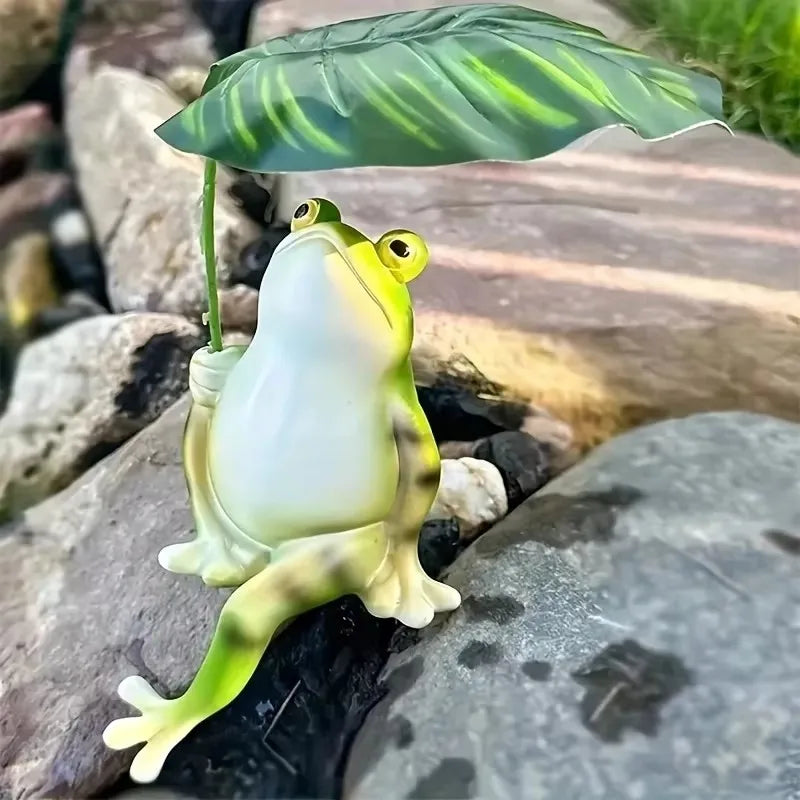 Prisca - Enchanting Frog Figurine on Lotus Leaf for Aquarium, Garden Decoration, and Balcony Ornaments