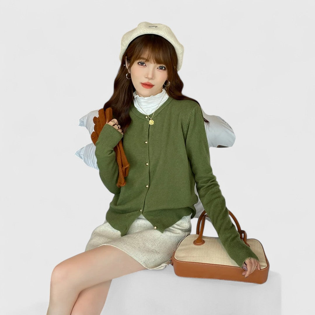 Hesa – Elegant Cardigan for Women