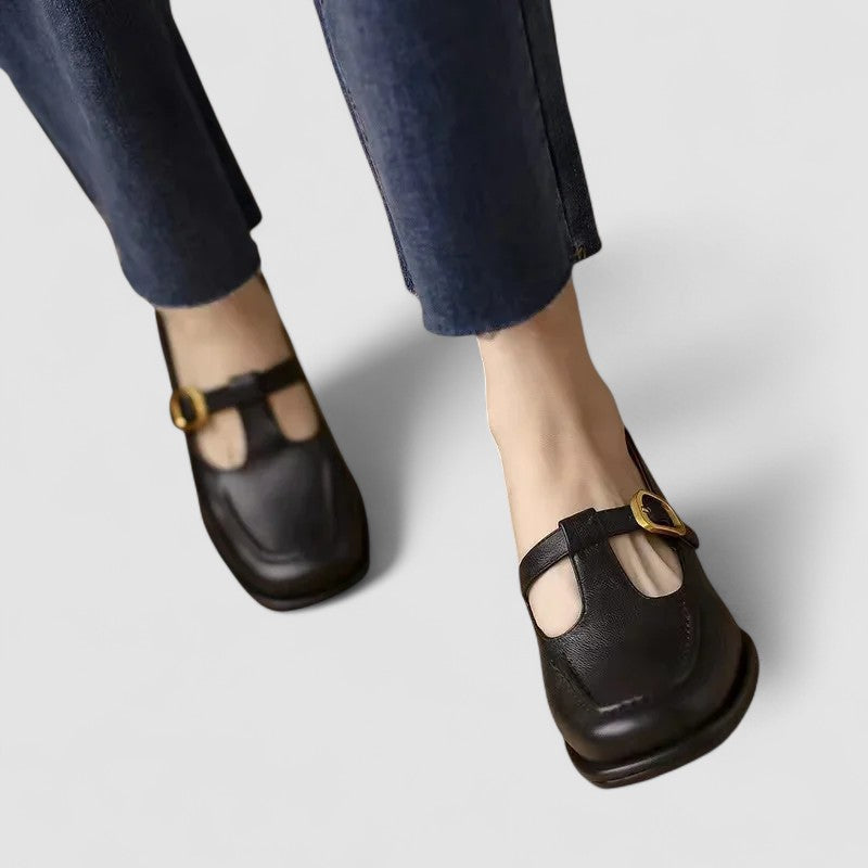 Kyrahnae | Comfortable orthopedic Mary Jane shoes with a T-strap for all-day comfort