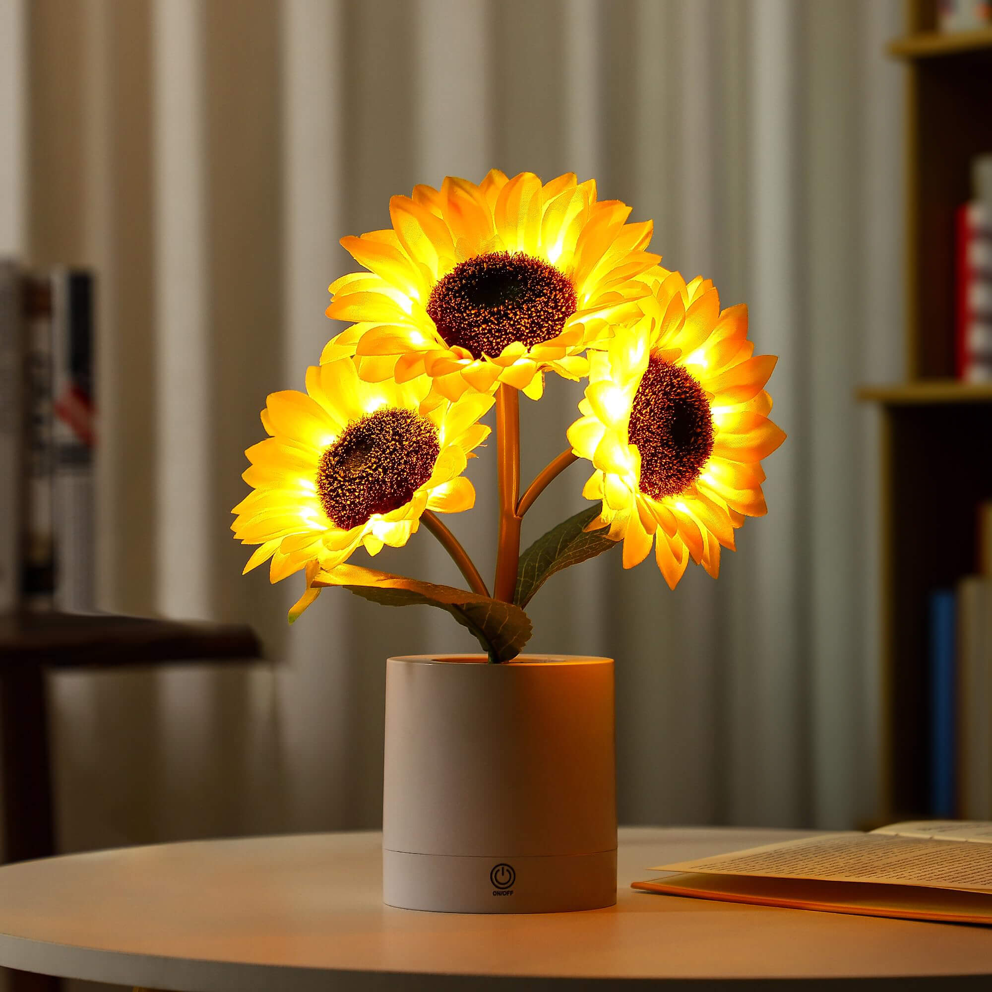 Joyful Sunflower Lamp with Sparkling Shine