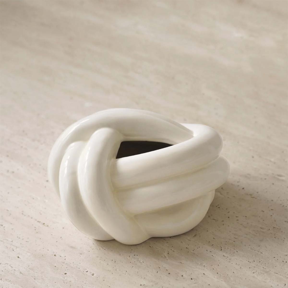 Knot Tissue Box | Add a Touch of Elegance and Functionality to Your Interior Decor