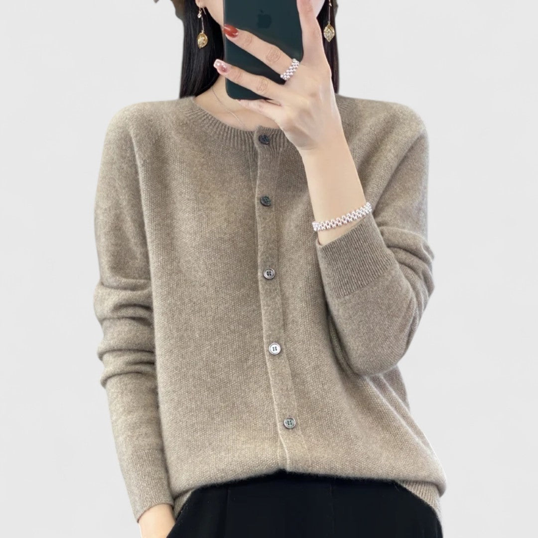 Gina - Elegant and Comfortable Women's Cardigan