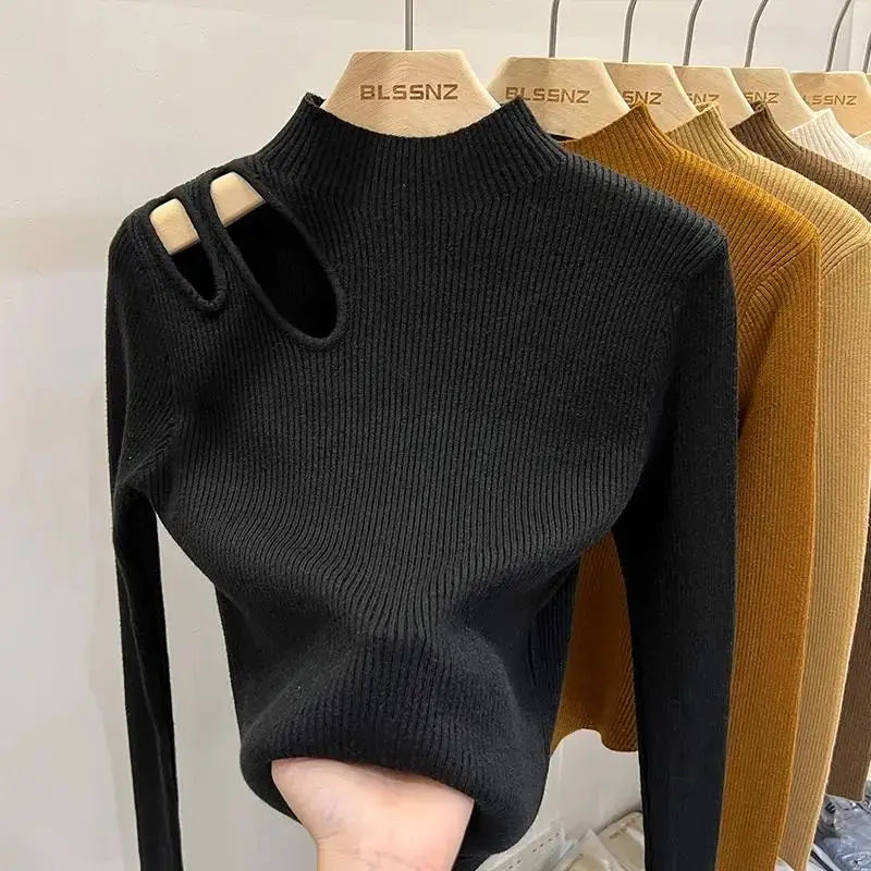Elegant women's sweater with fashionable keyhole neckline
