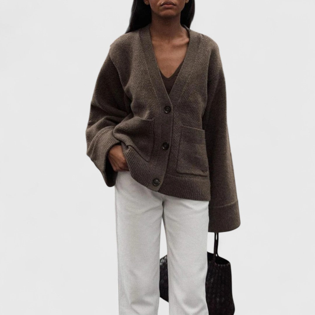 Bella – Chic V-Neck Striped Knitted Cardigan for Stylish Comfort