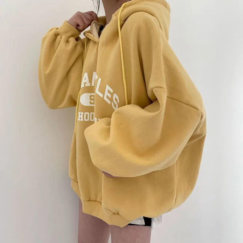 Stylish oversized women's hoodie for a casual look
