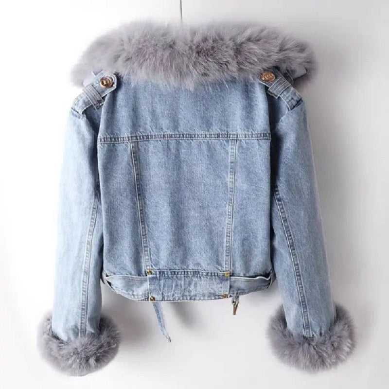 Biological Denim Jacket with Luxe Fur Collar for Women - Stylish Regular Fit - Belle Couture - Essential Sustainable Choice