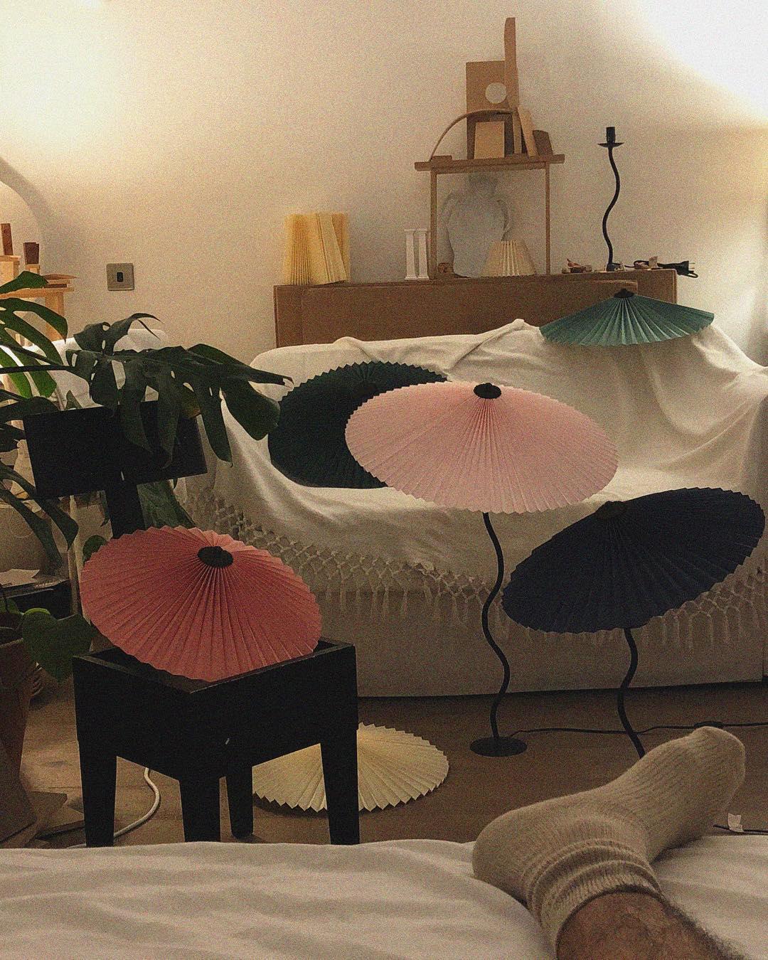 Stylish Squiggle Table Lamp for Modern Atmosphere