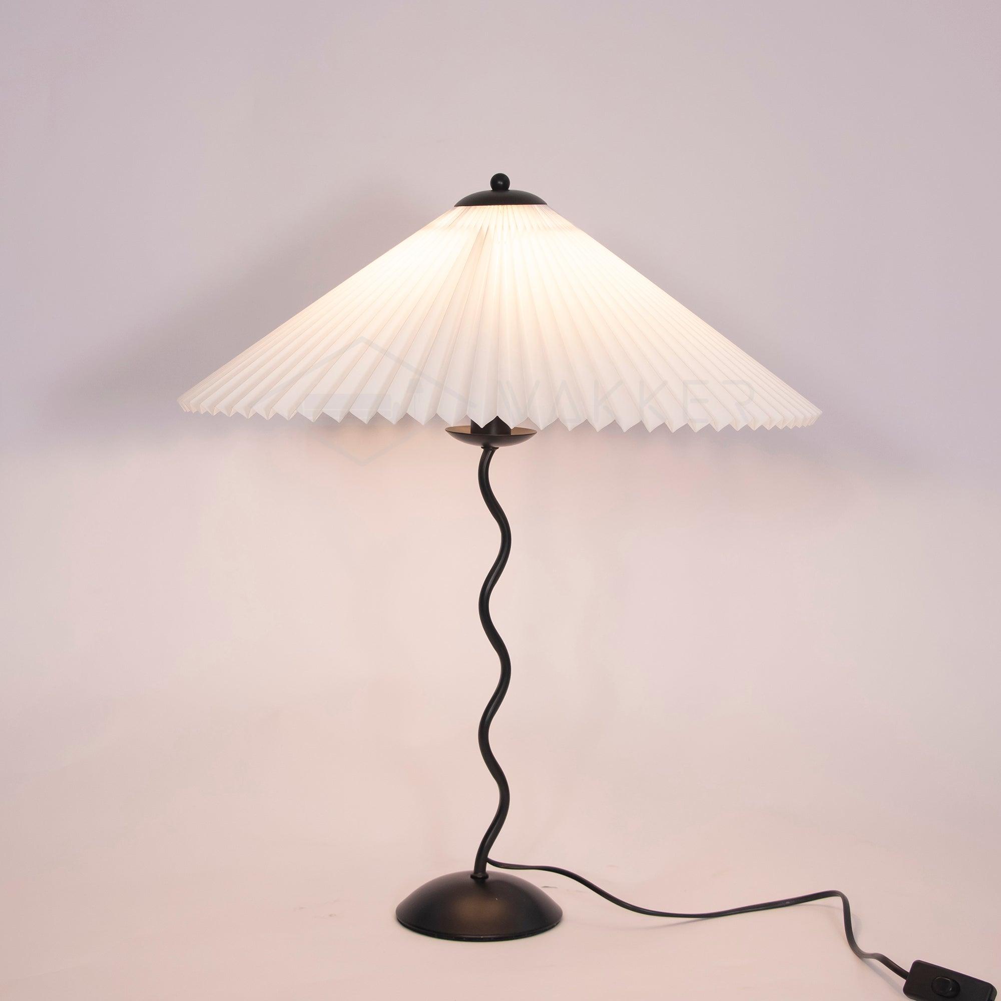 Stylish Squiggle Table Lamp for Modern Atmosphere