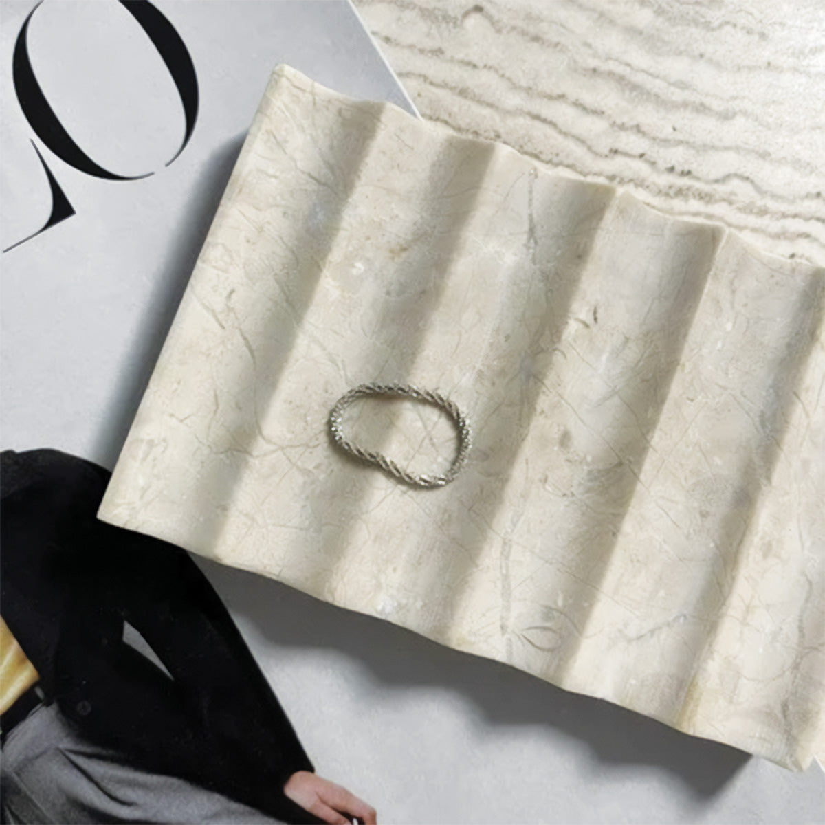 Elegant Cannelé Stone Plateau | Refined Natural Stone Design for a Sophisticated Interior Decoration
