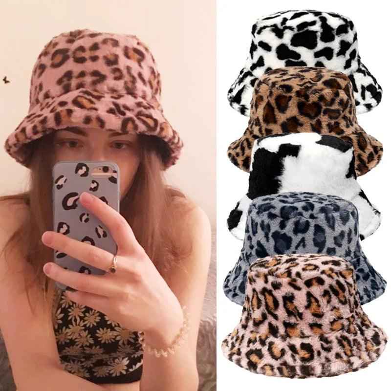 Jasmine – Elegant winter bucket hat made of faux fur in cow-leopard print