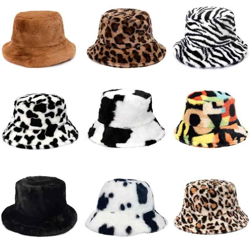 Jasmine – Elegant winter bucket hat made of faux fur in cow-leopard print