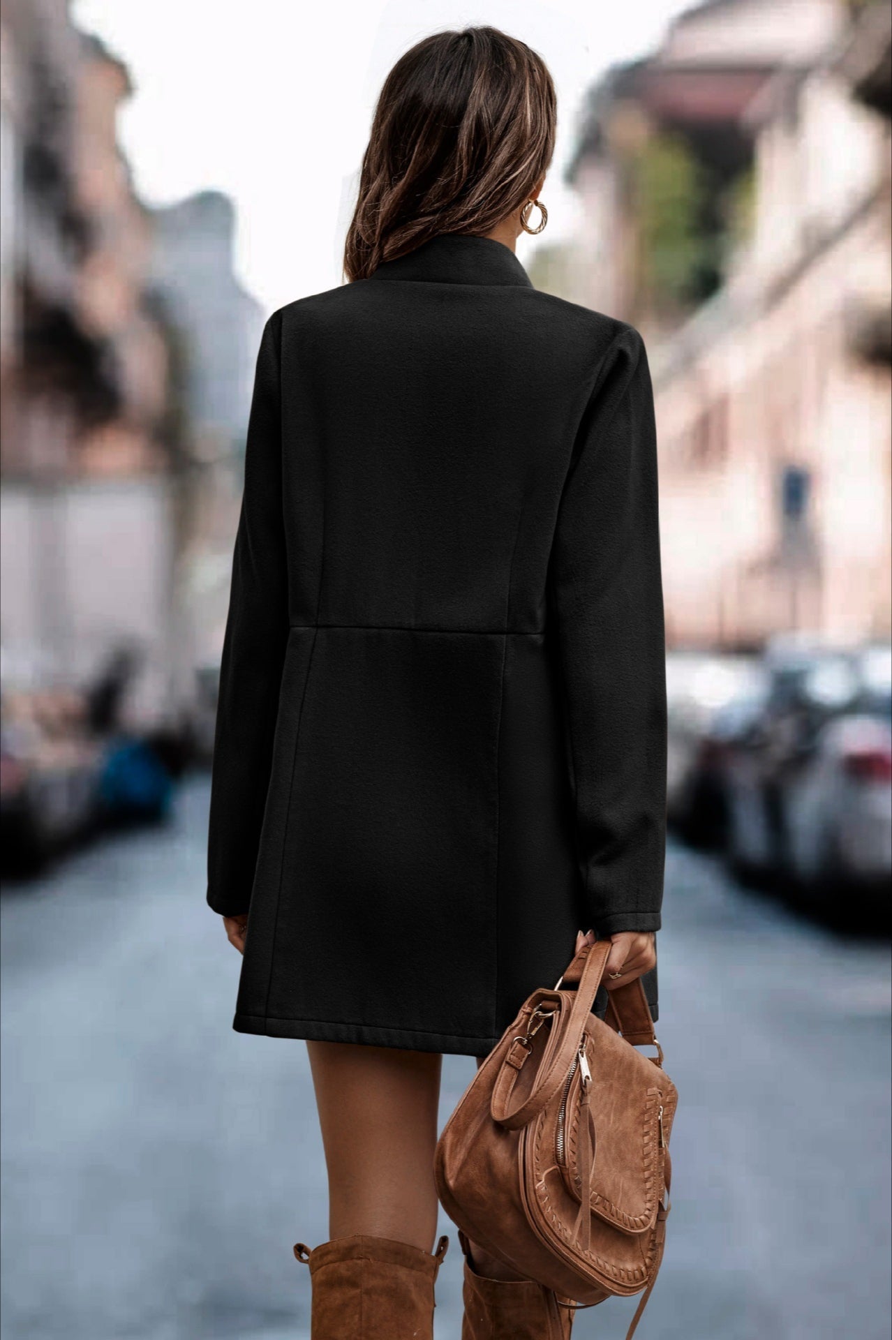 Elegant solid-colored long-sleeve brushed wool coat