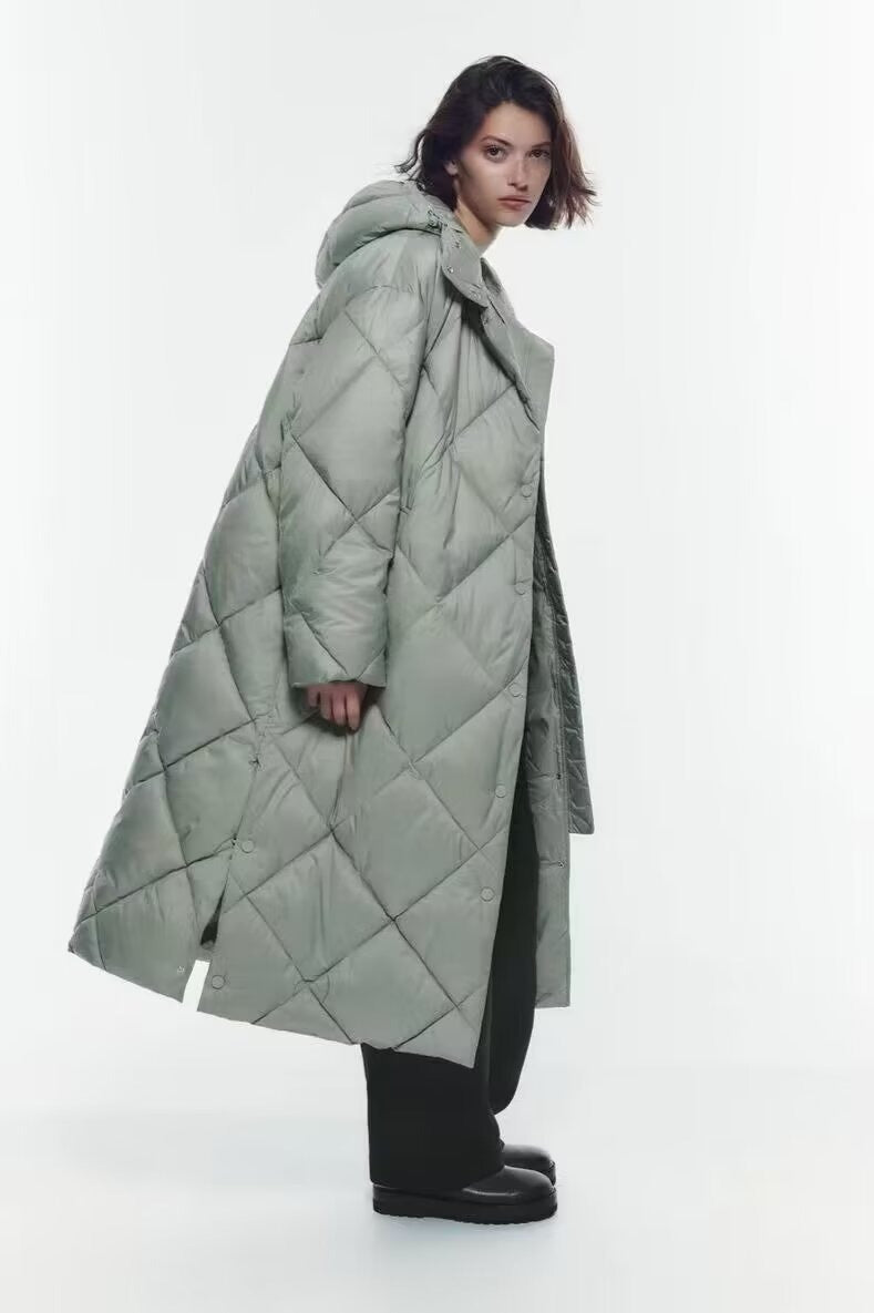 Long Quilted Puffer Jacket with Hood for a Warm and Trendy Look