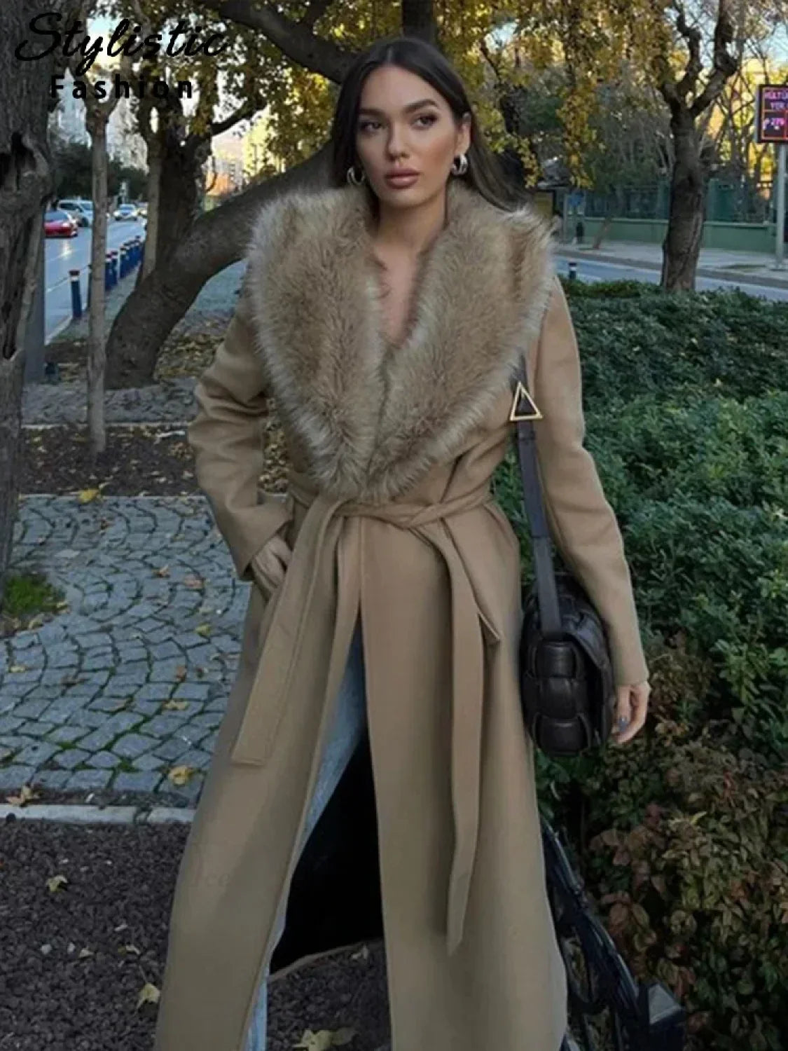 Casual Brown Overcoat for Cozy and Stylish Look