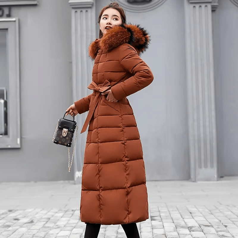 Cornelia - Elegant Down Jacket with Luxurious Fur Hood for Style-Conscious Women