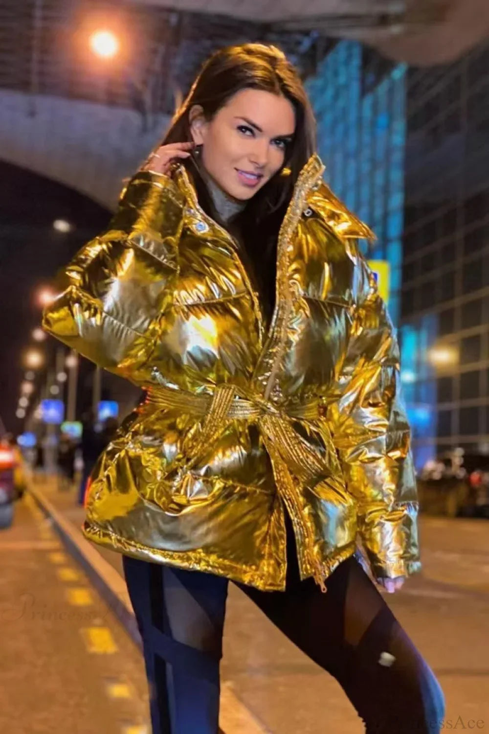 Metal Belt Coat with Pocket and Round Cotton Lining