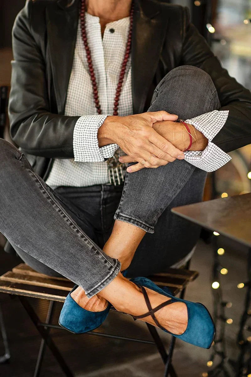 Chic Strappy Mid-Heels for Everyday Elegance