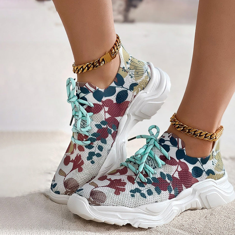 Leisure Mesh Sneakers with Ergonomic Sole and Floral Accents