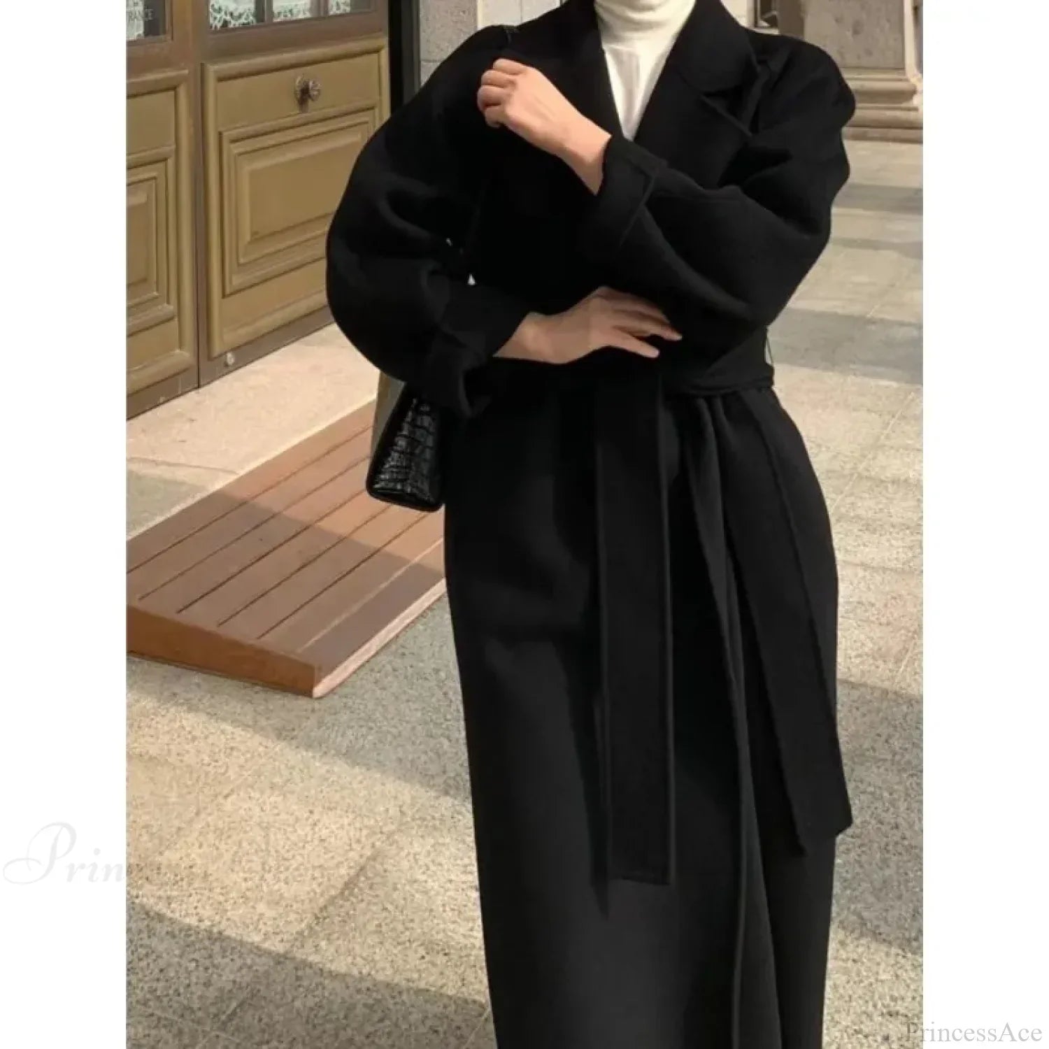 Chic Wool Long Overcoat with Stylish Belt for a Sophisticated Look