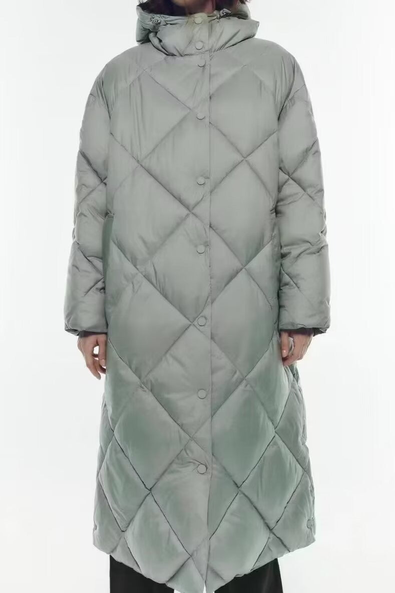 Long Quilted Puffer Jacket with Hood for a Warm and Trendy Look