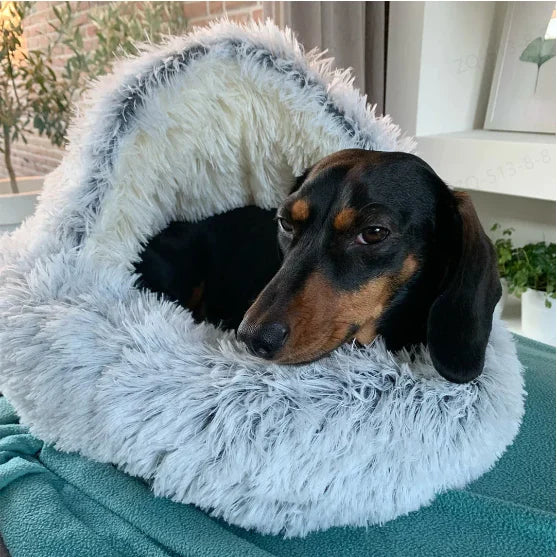 Comfortable and Safe Self-Heating Fleece Nest for Your Pet
