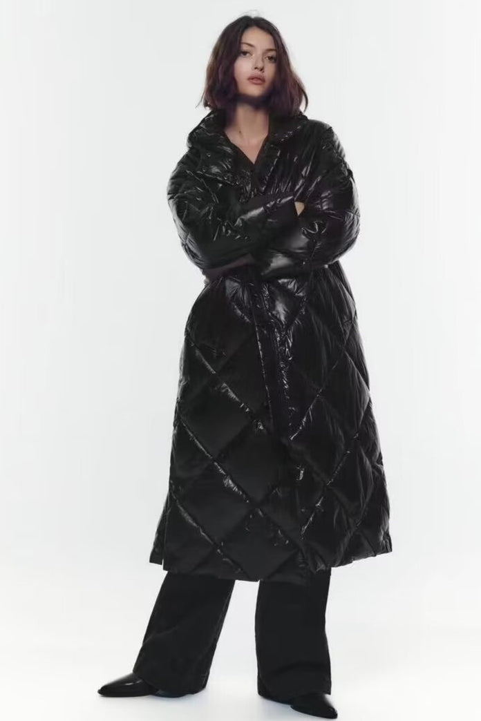Long Quilted Puffer Jacket with Hood for a Warm and Trendy Look
