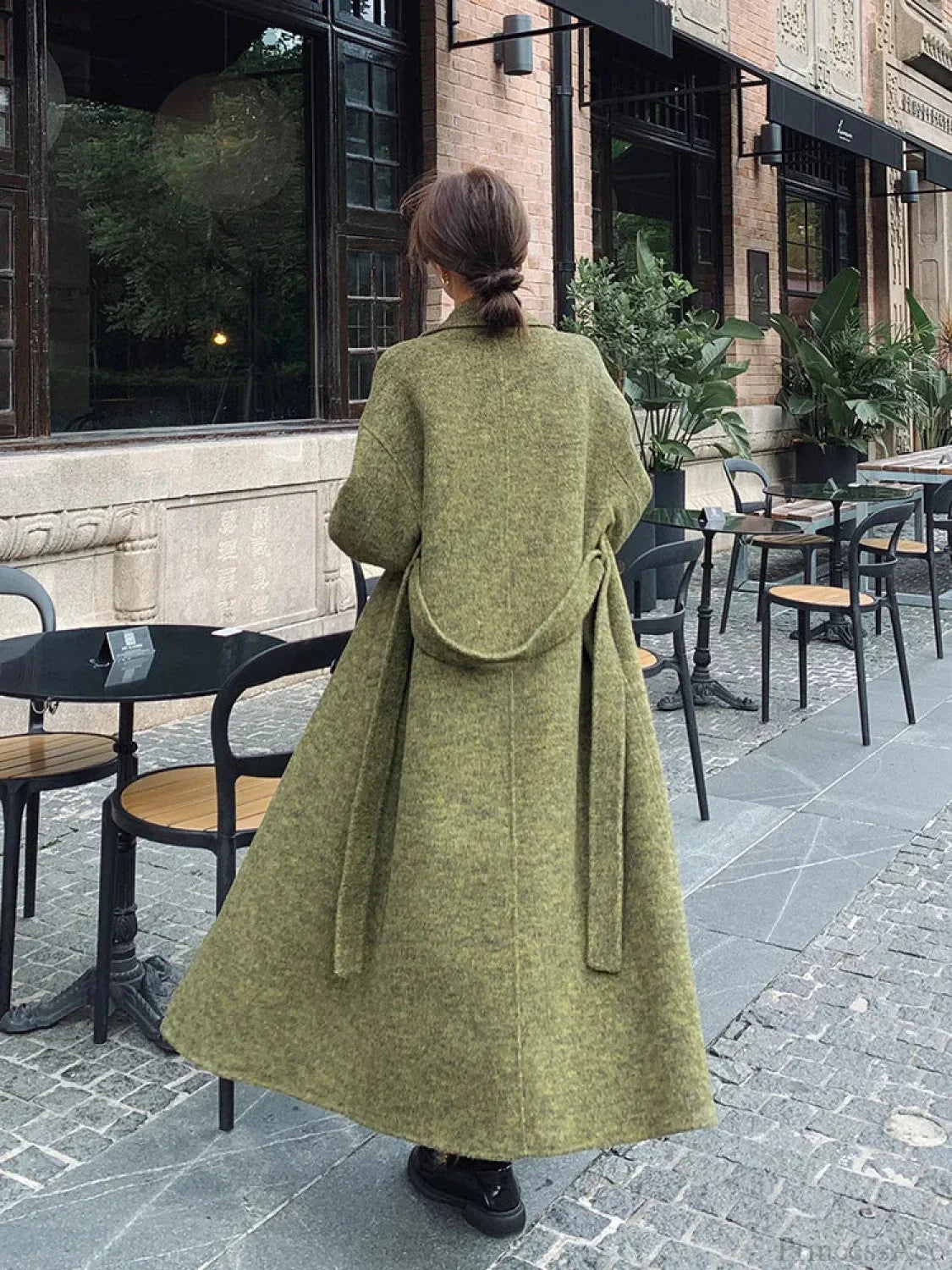 Casual Green Wool Double-Breasted Lapel Overcoat for Elegant Comfort