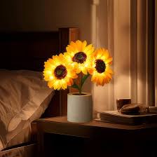 Joyful Sunflower Lamp with Sparkling Shine
